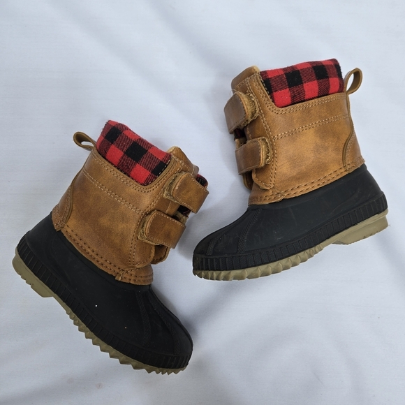 GAP Other - Gap Kids Tan and Black Winter Duck Boots Size 7/8